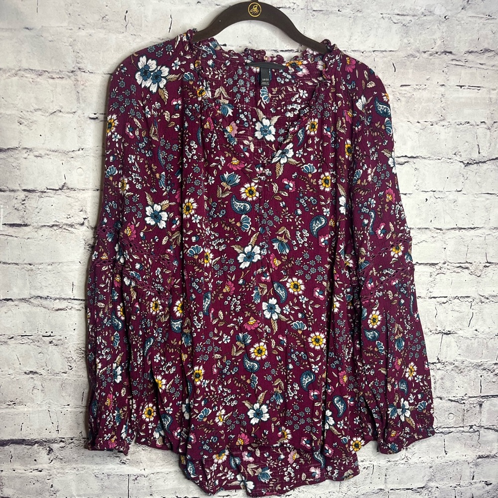 18/20 Lane Bryant purple long sleeve floral top